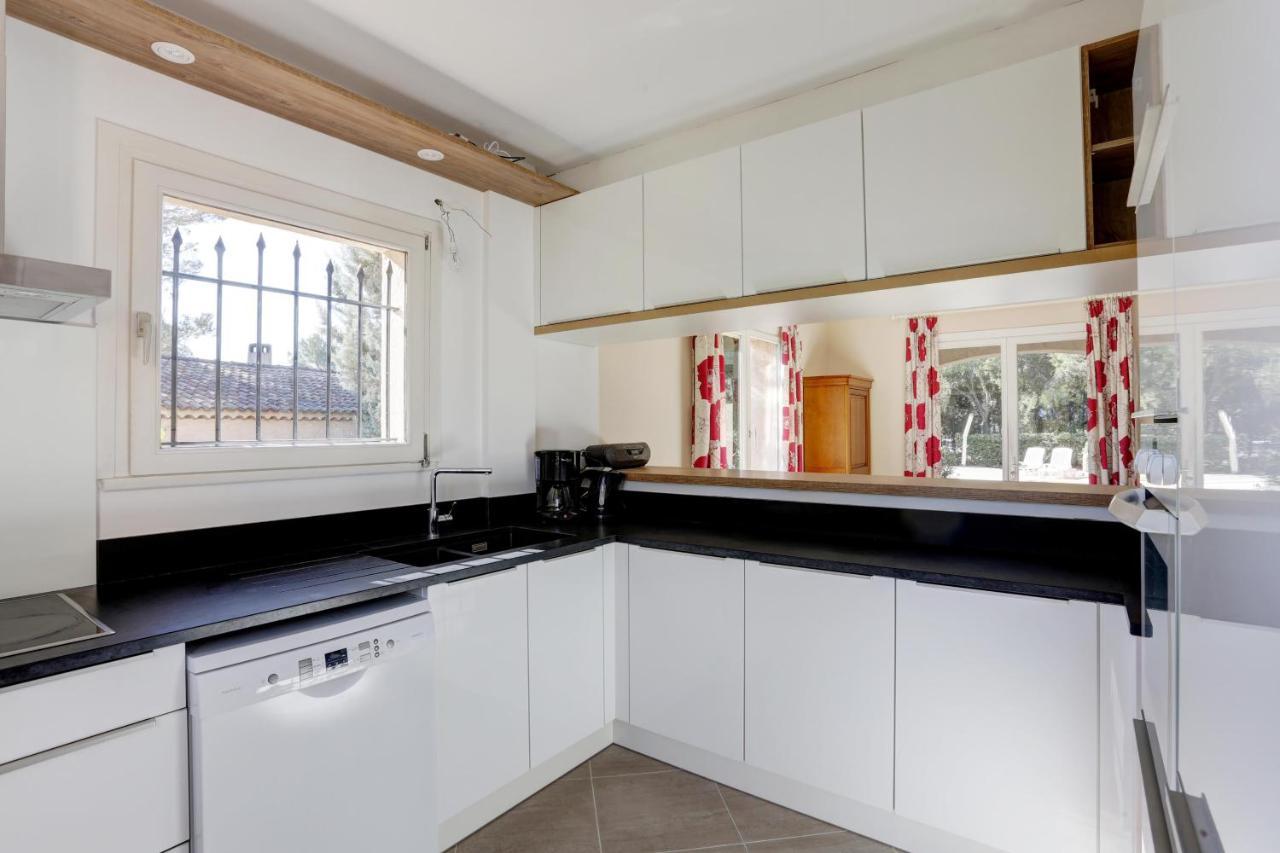 Villa 8 Pers, Climatisee, Piscine Chauffee, Un Havre De Paix Sous Les Pins Parasols Roquebrune-sur Argens