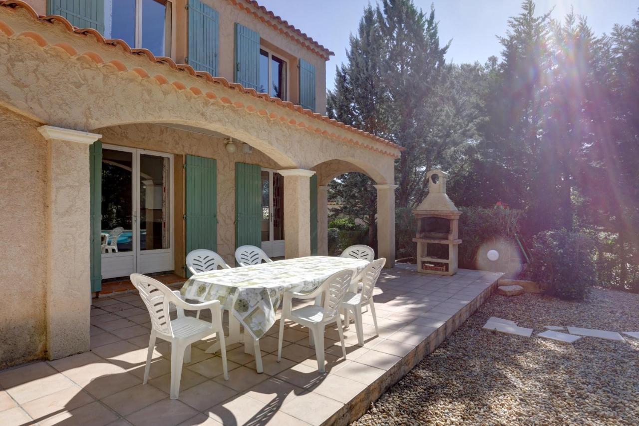 8 Pers, Climatisee, Piscine Chauffee, Un Havre De Paix Sous Les Pins Parasols Roquebrune-sur Argens